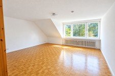 Hauptbild Gepflegte 2-Zimmer-Dachgeschoss-Wohnung in Rahlstedt